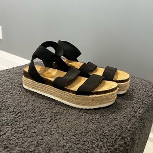 Women’s sandals
